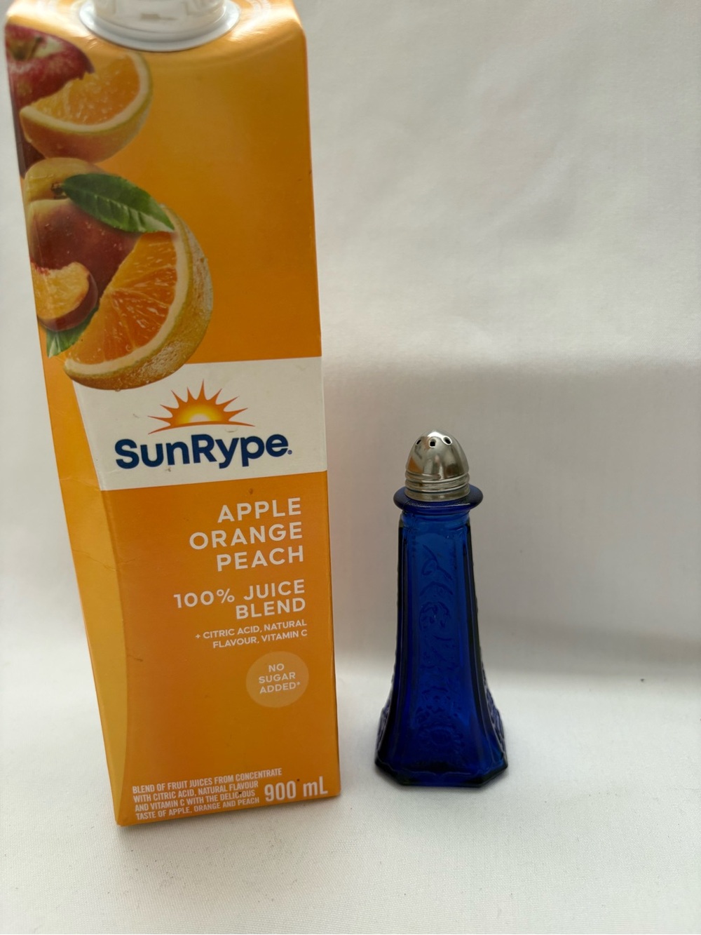 1-single blue seasoning, salt shaker